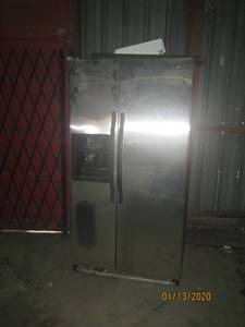 lot 78 image: KENNMORE STAINLESS STEEL FRIDGE