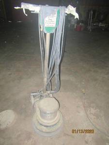 lot 81 image: FLOOR MACHINE