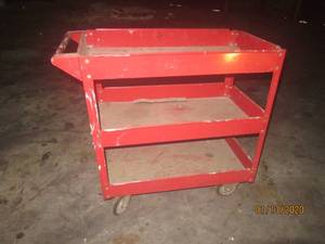 lot 85 image: MATEL CART ON CASTERS
