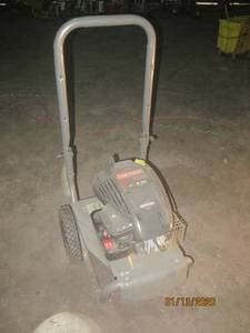 lot 86 image: CRAFTSMAN PRESSURE WASHER