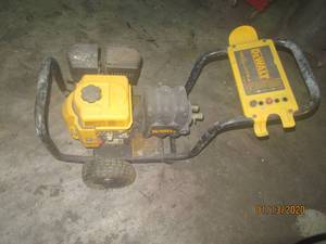 lot 87 image: DEWALT PRESSURE WASHER