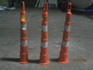 lot 97 image: REFLECTIVE CHANNELIZER CONES
