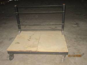 lot 104 image: FLATBED HANDLE PUSH CART WITH WHEELS&nbsp