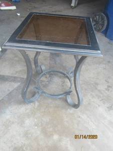lot 149 image: SIDE TABLE WITH GLASS TOP