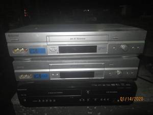 lot 168 image: VHS PLAYERS