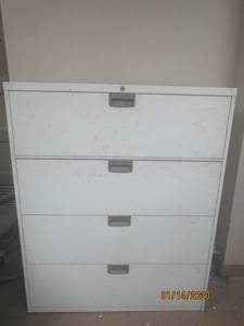 lot 184 image: STEELCASE 4 DRAWER LATERAL FILE CABINET&nbsp