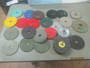 lot 195 image: DIAMOND POLISHING PADS 4 WETDRY  BACKING PAD SANDING DISC