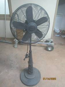 lot 199 image: FEATURE COMFORT BLADE FAN