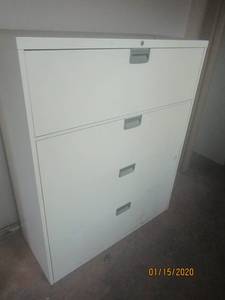 lot 203 image: STEEL CASE 4 DRAWER LATERAL FILE CABINET&nbsp
