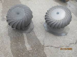 lot 216 image: WEATHERED WOOD GALVANIZED INTERNALLY BRACED DUAL BEARING WIND TURBINE&nbsp