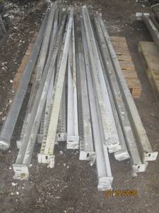 lot 222 image: PALLET RACKING CROSS BEAM 13 PIECES ALL MATCHING 8FT LONG&nbsp