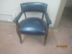 lot 234 image: BLUE LEATHER OFFICE CHAIR W NAIL HEAD IN GOOD CONDITION