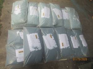 lot 252 image: 35 BAGS KOTE KRYSTAL QUARTZ COLOR GRANULES SEE PIC FOR COLOR