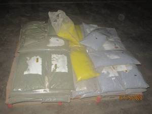 lot 257 image: 35 BAGS KOTE KRYSTAL QUARTZ COLOR GRANULES SEE PIC FOR COLOR