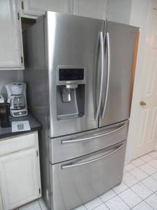 lot 1 image: SAMSUNG REFRIGERATOR MODEL# RF4287HARS STAINLESS STEEL FRENCH DOOR, ICE MAKER AND WATER WITH FLEXZONE DRAWER 28 CUBIT FEET