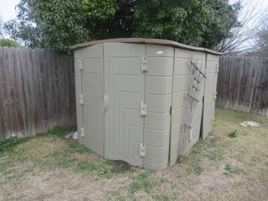 lot 2 image: THINKING OUTSIDE STORAGE SHED MODEL# 44005 MEASURES APPROX. 126 X 83 X 77 NICE SHED