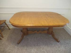 lot 5 image: STEVE SILVER FURNITURE COMPANY MERANTI WOOD DINING TABLE WITH BUILT IN LEAF 60 X 42 X 30 MATCHES LOT 6