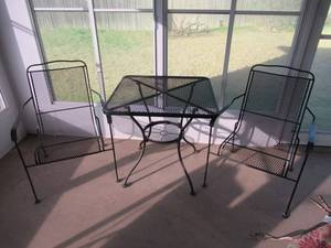 lot 87 image: BISTRO WROUGHT IRON TABLE AND CHAIRS