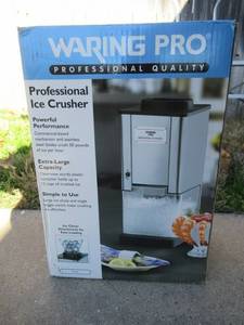 lot 113 image: WARING PRO PROFESSIONAL ICE CRUSHER MODEL# IC70