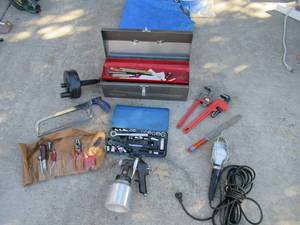 lot 121 image: POWER KRAFT TOOL BOX, SOCKET SET, PIPE WRENCHES, FILE, DROP LIGHT, CRAFTSMAN PAINT SPRAYER, DROP LIGHT AND MORE