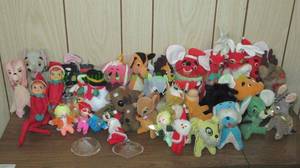 lot 65 image: Dream Pets toys stuffed Christmas and animal figures plus