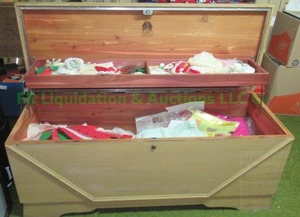 lot 69 image: Vintage Lane cedar lined chest (one foot has damage)
