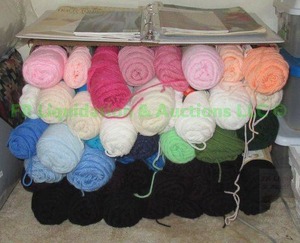 lot 76 image: Assorted yarn skiens as shown
