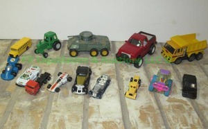 lot 111 image: Retro Tootsie toy armored car and other toy cars