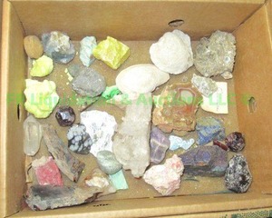 lot 138 image: Assorted raw precious stones as shown