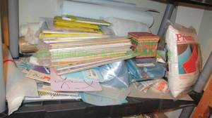 lot 154 image: Assorted quilting and sewing patterns plus