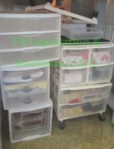 lot 171 image: Assorted quilting & sewing supplies plus plastic storage drawers