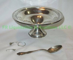 lot 153 image: Sterling silver dish, spoons and jewelry pieces