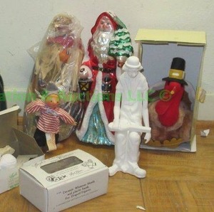 lot 224 image: Vintage hand made in Russia doll and more as shown