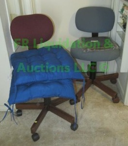 lot 223 image: Office chairs plus