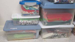 lot 306 image: Assorted sewing and quilting fabrics as shown