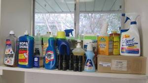 lot 295 image: Assorted cleaning chemicals as shown