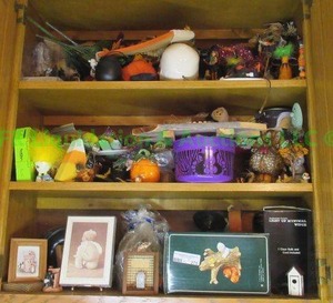 lot 275 image: Assorted holiday decor and ornaments as shown, generous quantity