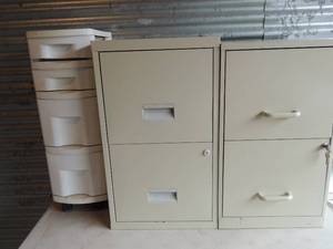lot 48 image: TWO 2 drawer filing cabinets with working locks and keys like new . 4 drawer rolling storage