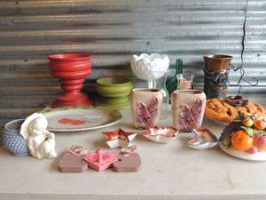 lot 51 image: Home decor -Apple pie stand, bear coat hanger 2 red and green vases, apple dcor serving platter by mulberry, flower vases andmore