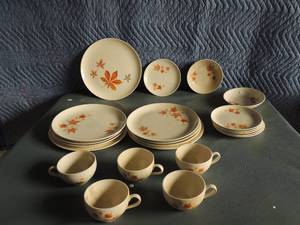 lot 133 image: Set of Ever Yours - Taylor Smith Taylor dishes 8 plates 7 bowls,2 saucers, 5 cups. Autumn Leaf hand painted  dishes 22 pieces made in Japan