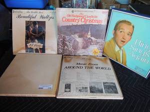lot 179 image: Record set of 3- Beautiful waltzes, old fashioned candlelight country Christmas golden treasure Bing Crosby again music from abound the world set of 4 New York records