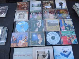 lot 58 image: Large lot of CD music- Patsy Cline, Reba, Barry Mannilo, Kenny G. and many more