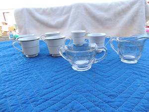 lot 90 image: Coffee cups gold trim on handle and around top Royal gallery and Fairfield (6) 2 clear glass sugar and creamer with rose around middle