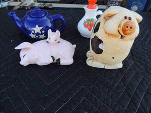 lot 218 image: Southeastern MN pottery piglet and mom, Earthstone pig figurines Avon strawberries & cream bottle 5  TALL Hermitage pottery mini tea  pot