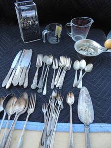 lot 219 image: Various Vintage Silverware- Oneida, Tudoe plated, Melody silver, national silverware and more cheese shredder   mouli baby