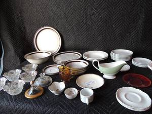 lot 253 image: Mix kitchen lot - Spode bone china gravy boat, 3 English ironstone saucers,  Galaxy stone dishes with brown trim  Rego dish set  and many other assorted dishes
