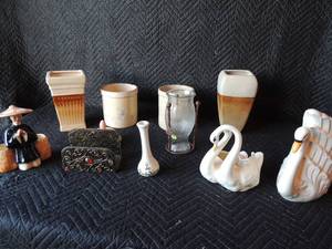 lot 257 image: 4 flower pots, bejeweled napkin holder Howard ceramics flower vase praying asian woman 2 swan planters