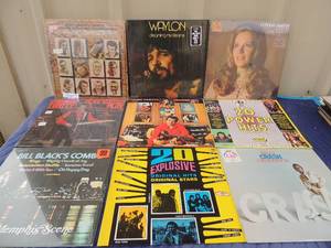 lot 359 image: 30 ct. records genetlmans choice nashville top vocalist bill black band, connie smith, conway twitty and more