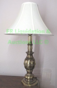 lot 19 image: Brass trophy lamp with shade, 28 tall