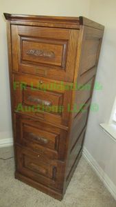 lot 250 image: Solid oak file cabinet 18 x 25 x 52